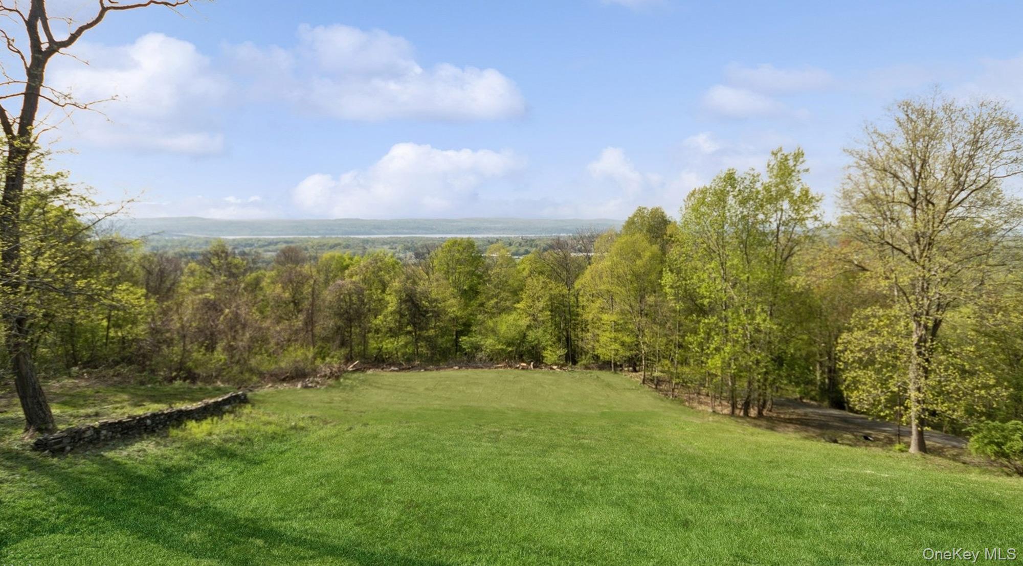 #10 photo, 36 Blue Grass Lane, Beacon , NY 12508