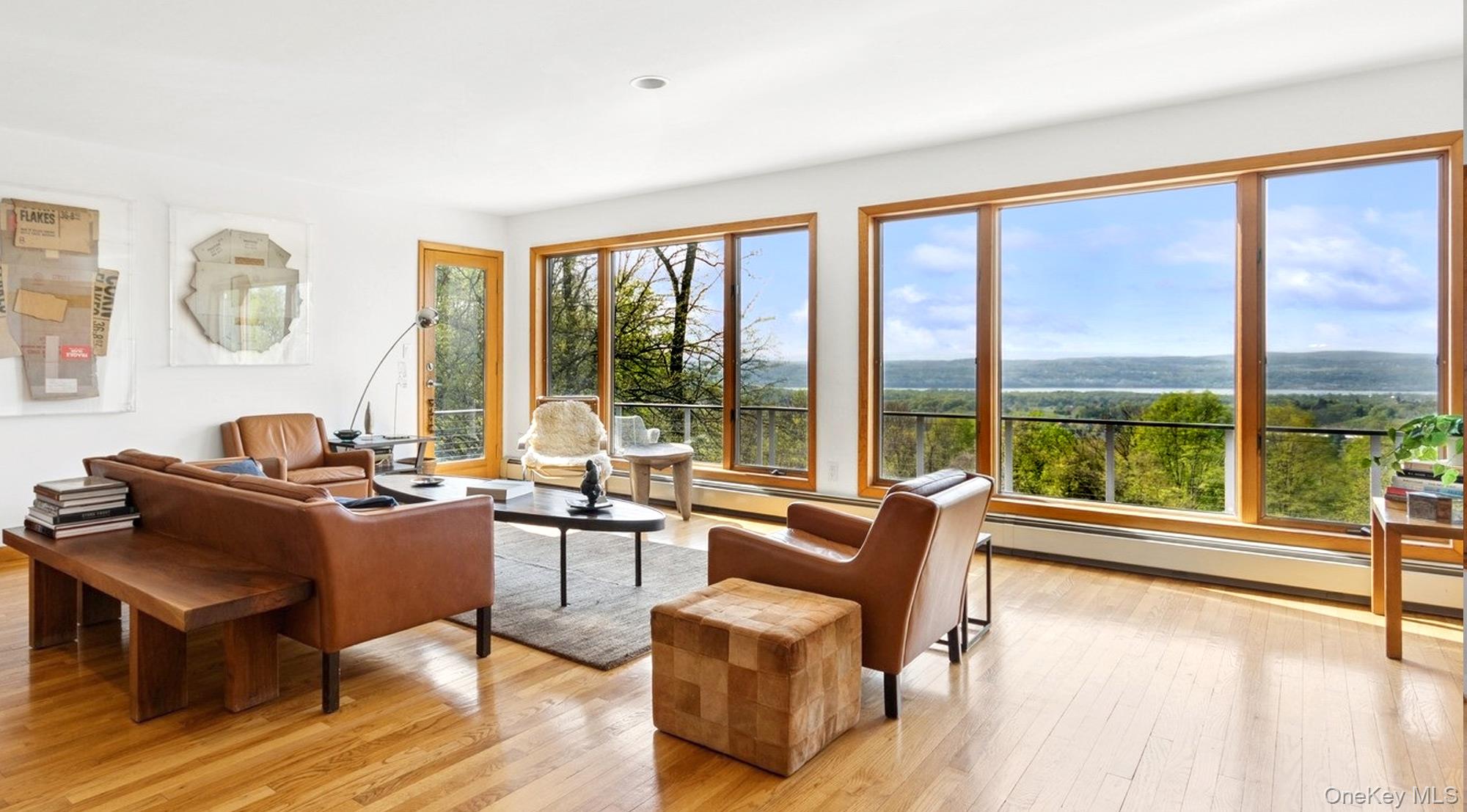 #3 photo, 36 Blue Grass Lane, Beacon , NY 12508