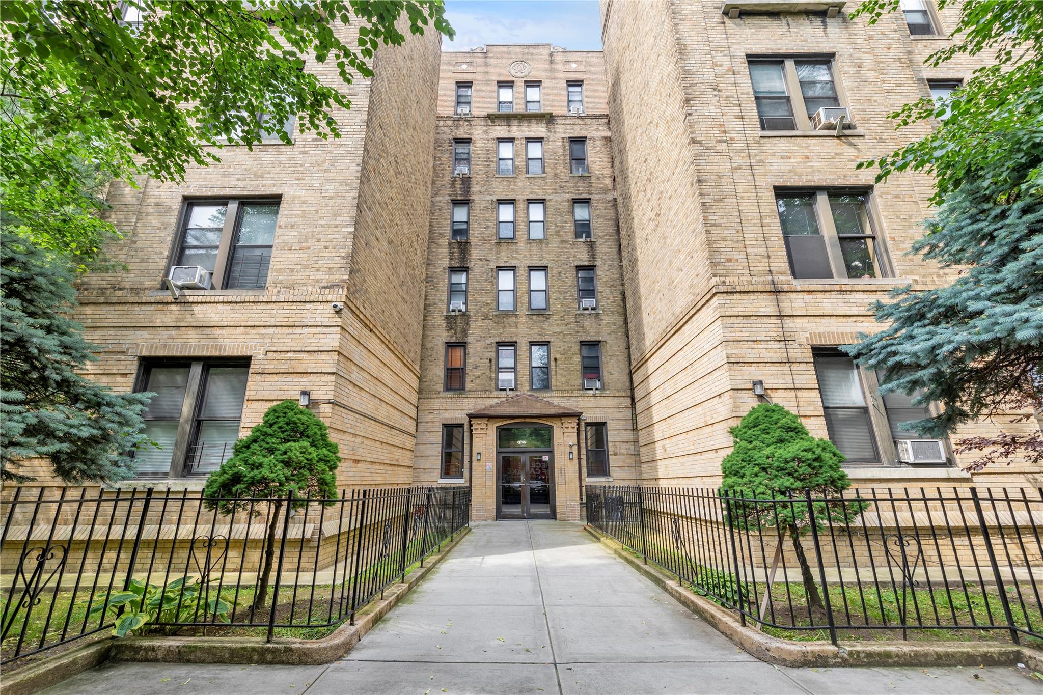 #1 photo, 83-52 Talbot Street, Kew Gardens , NY 11415