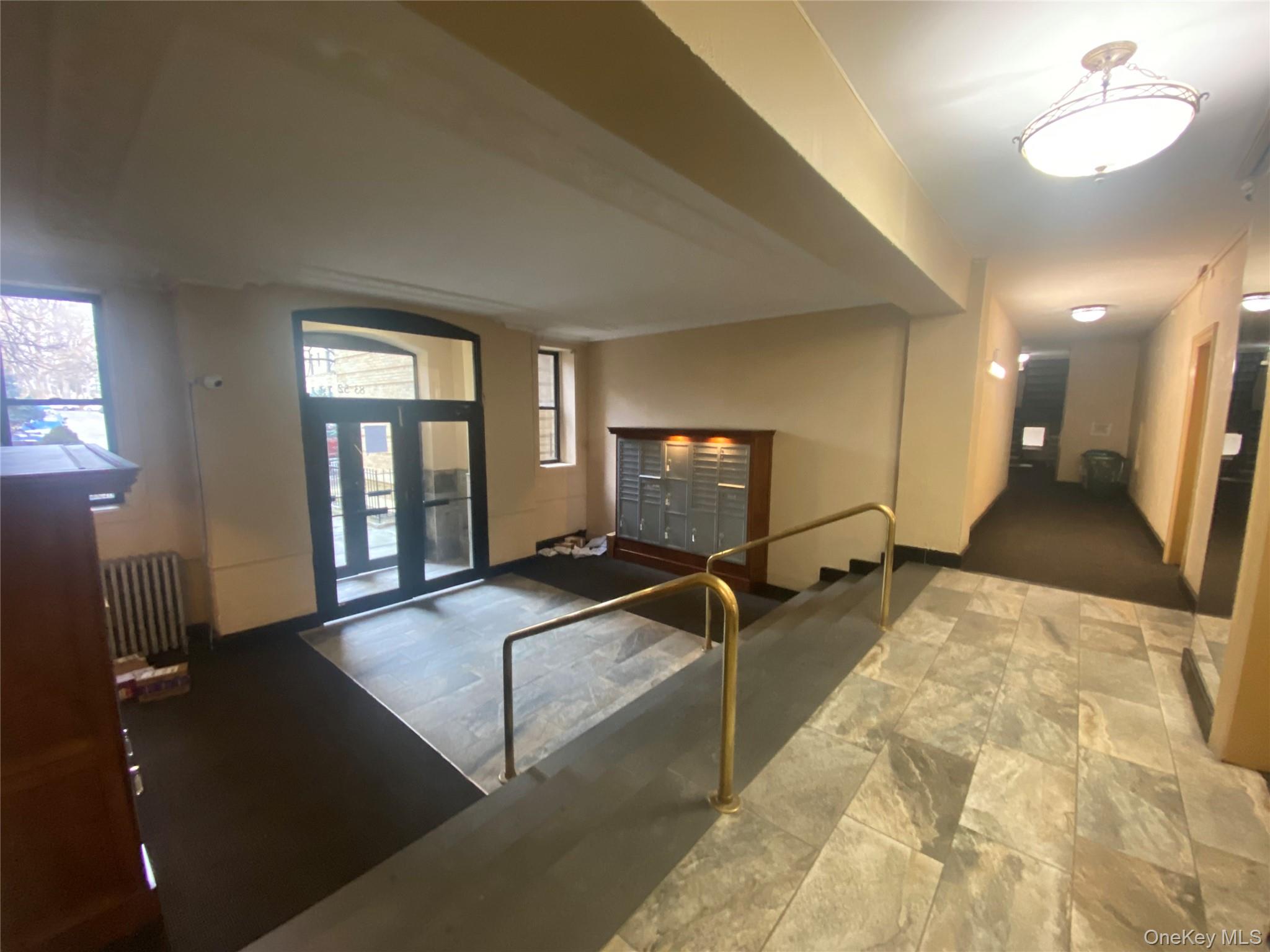 #12 photo, 83-52 Talbot Street, クイーンズ区 Kew Gardens , NY 11415