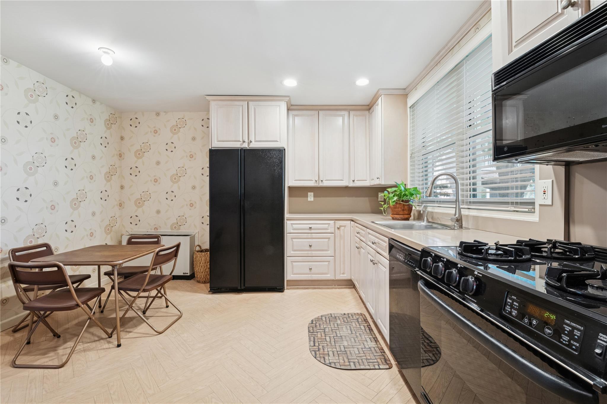 #11 photo, 1390 Broadway, ナッソー郡 Hewlett , NY 11557