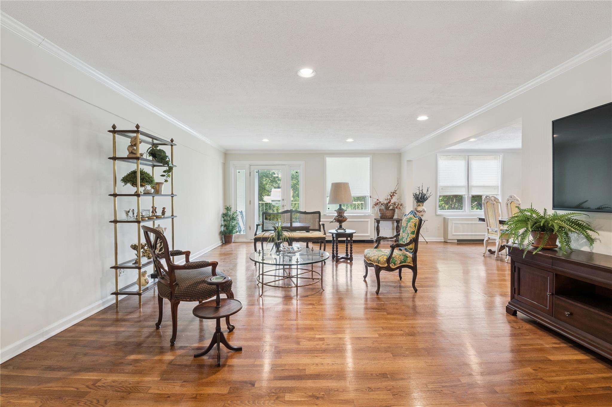 #5 photo, 1390 Broadway, ナッソー郡 Hewlett , NY 11557