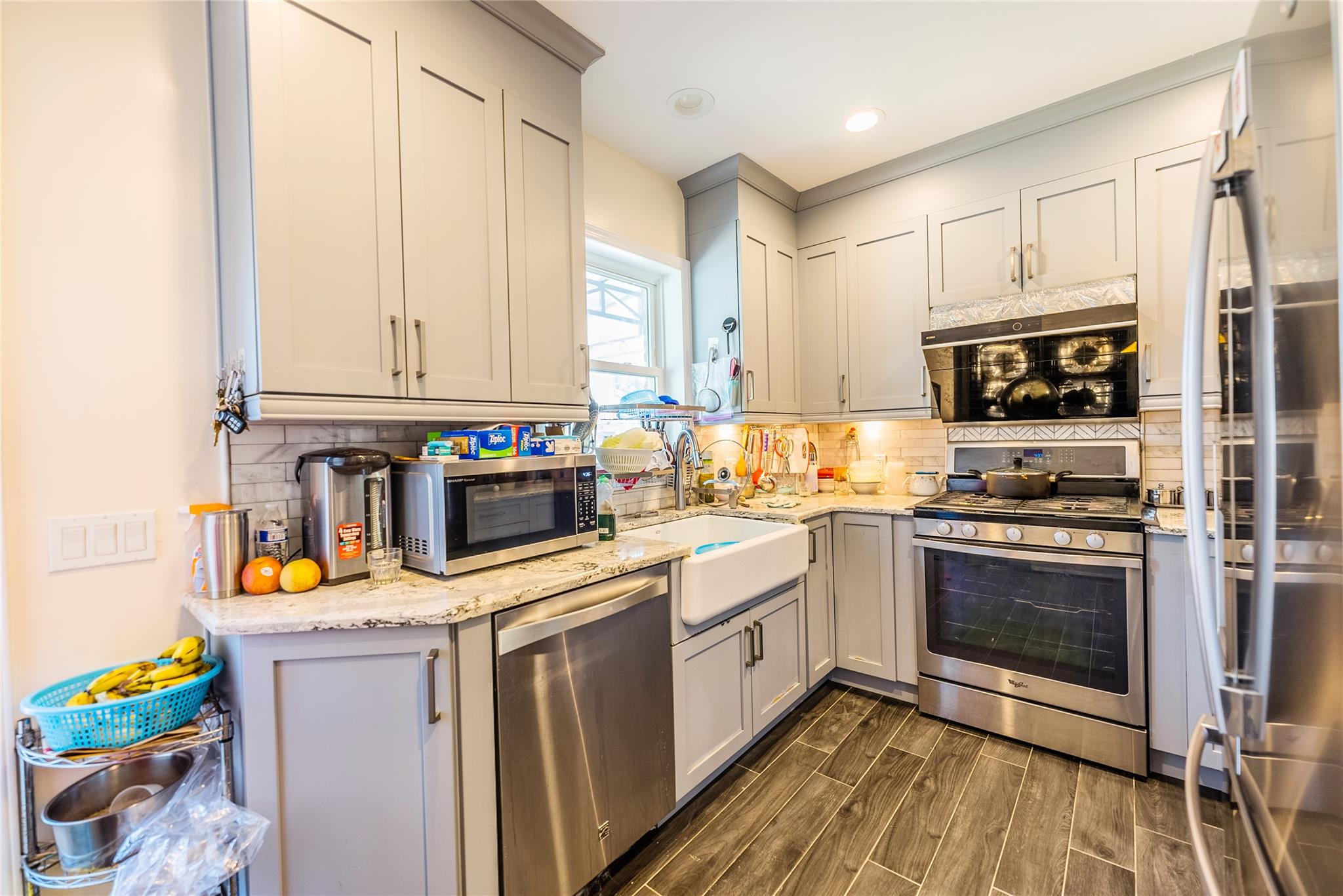 #10 photo, 19934 34th Avenue, Flushing , NY 11358