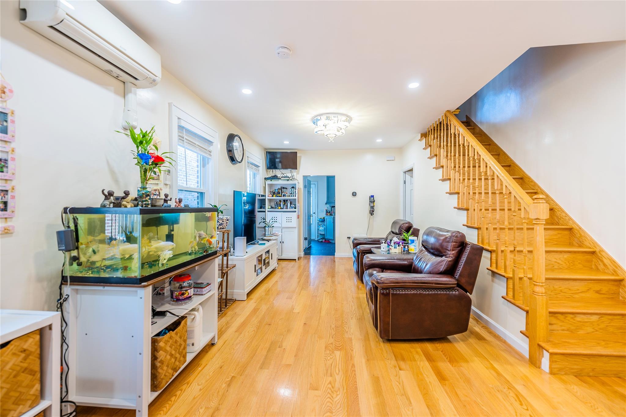 #14 photo, 19934 34th Avenue, Flushing , NY 11358