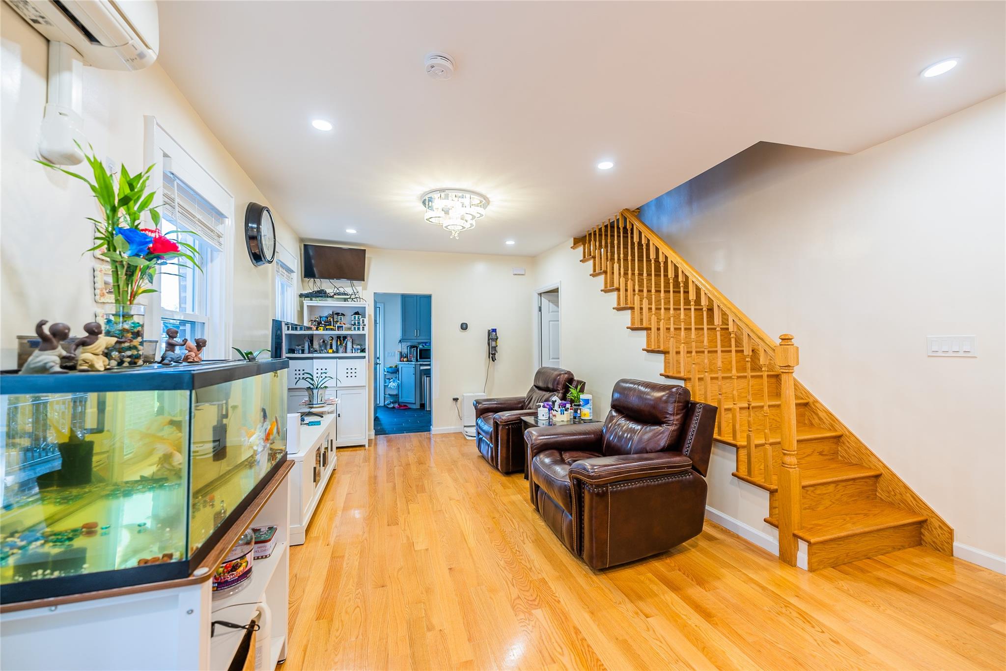 #15 photo, 19934 34th Avenue, Flushing , NY 11358