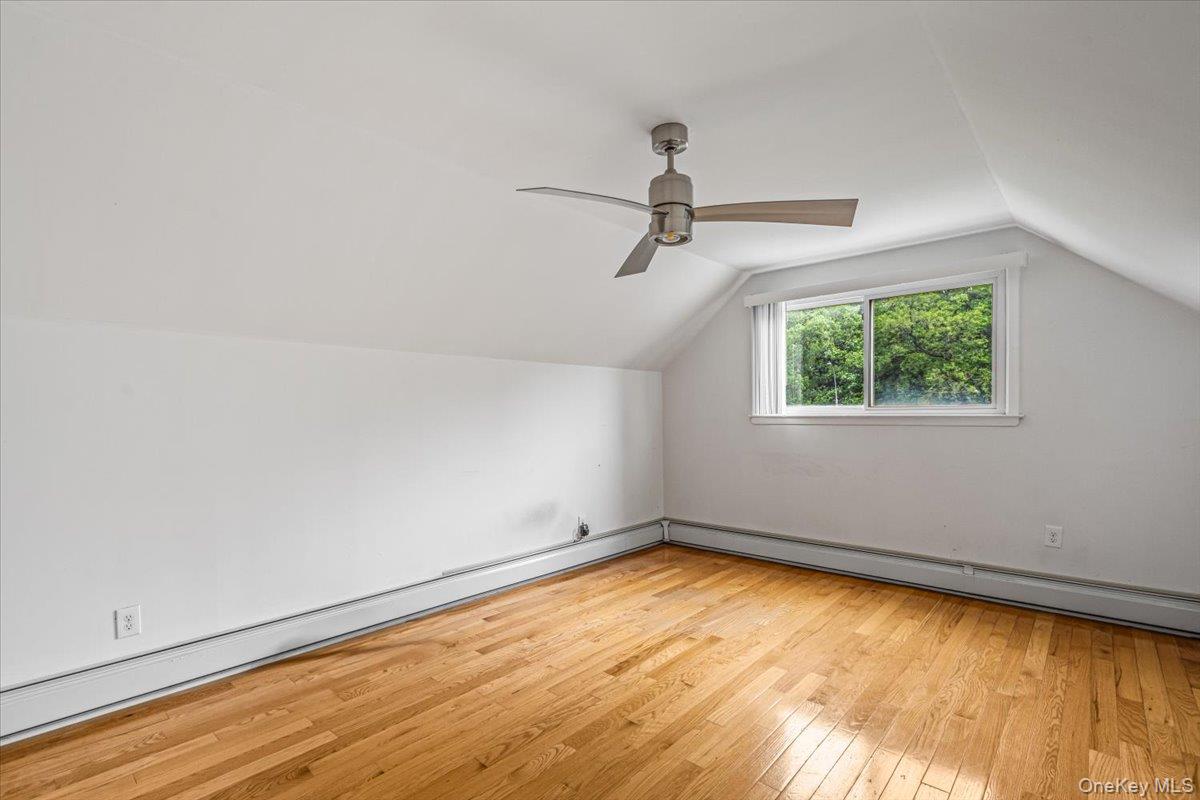 #13 photo, 68-07 Little Neck Pkwy Parkway, 皇后區 Glen Oaks , NY 11004