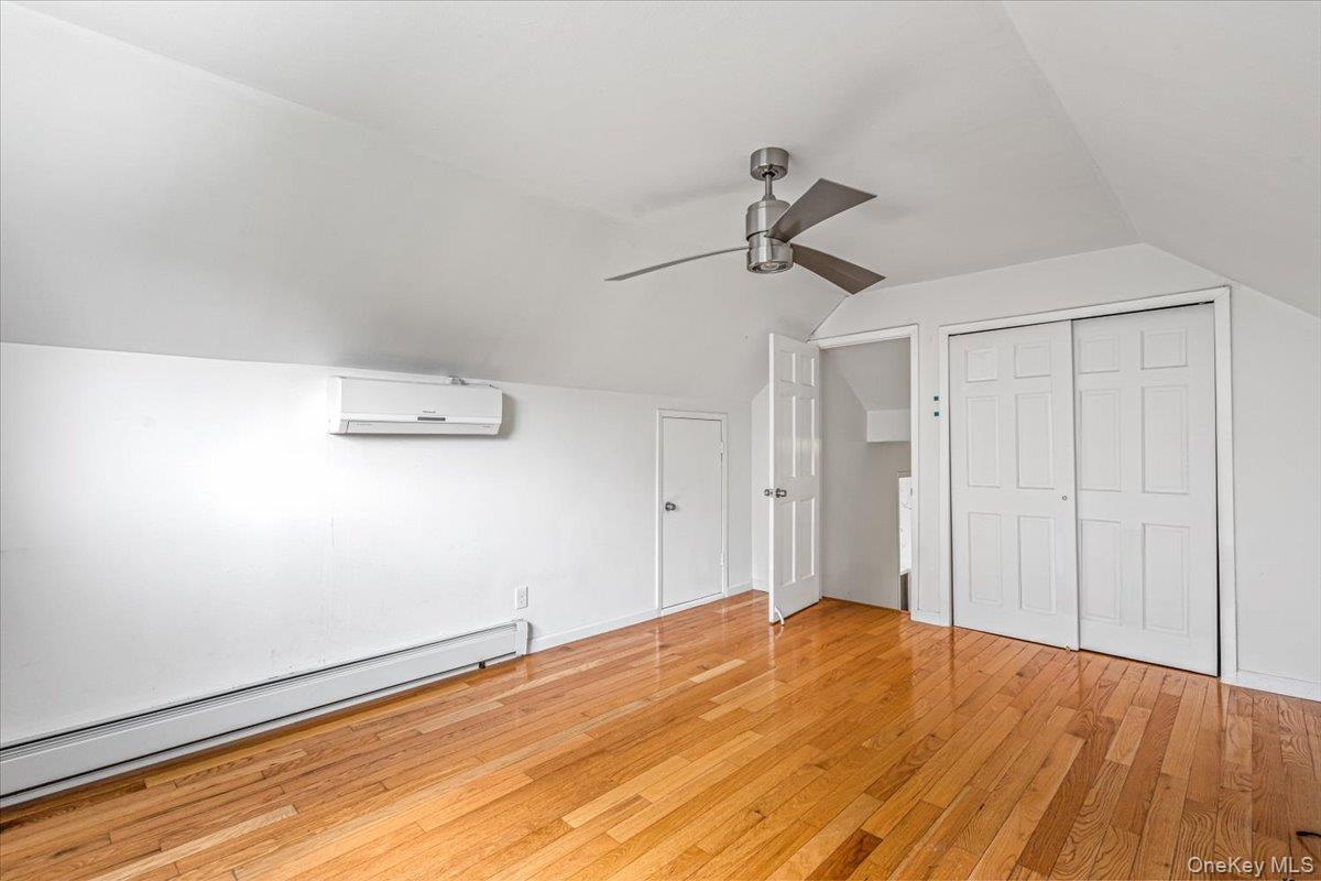 #15 photo, 68-07 Little Neck Pkwy Parkway, 皇后區 Glen Oaks , NY 11004