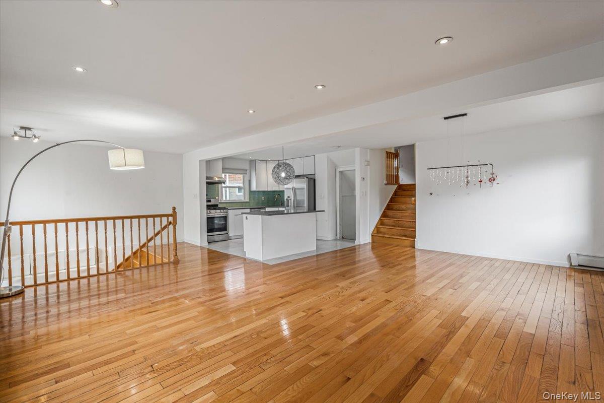 #9 photo, 68-07 Little Neck Pkwy Parkway, 皇后區 Glen Oaks , NY 11004