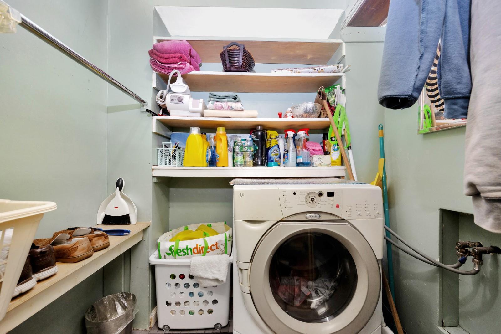 #14 photo, 80-04 Cowles Court, クイーンズ区 Middle Village , NY 11379