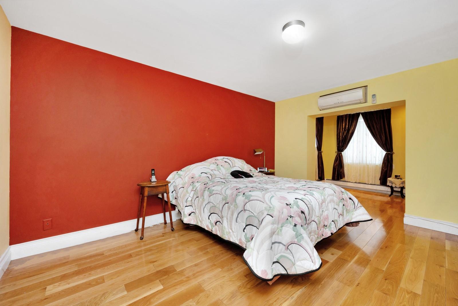 #15 photo, 80-04 Cowles Court, クイーンズ区 Middle Village , NY 11379