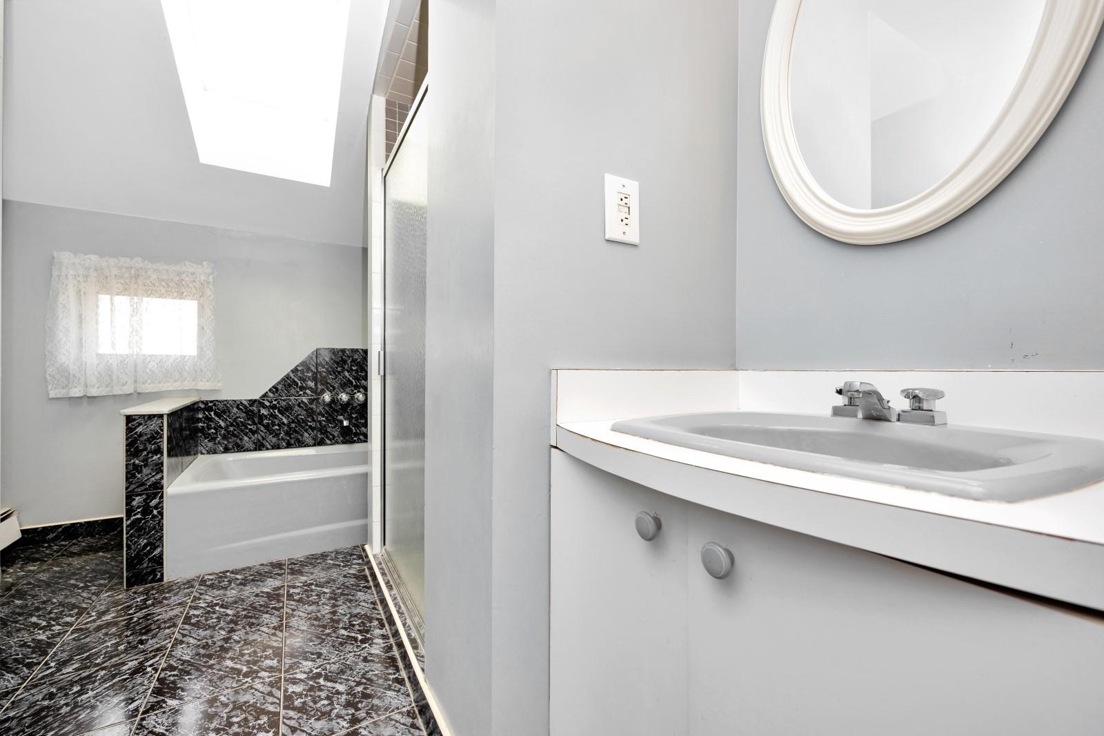 #19 photo, 80-04 Cowles Court, クイーンズ区 Middle Village , NY 11379