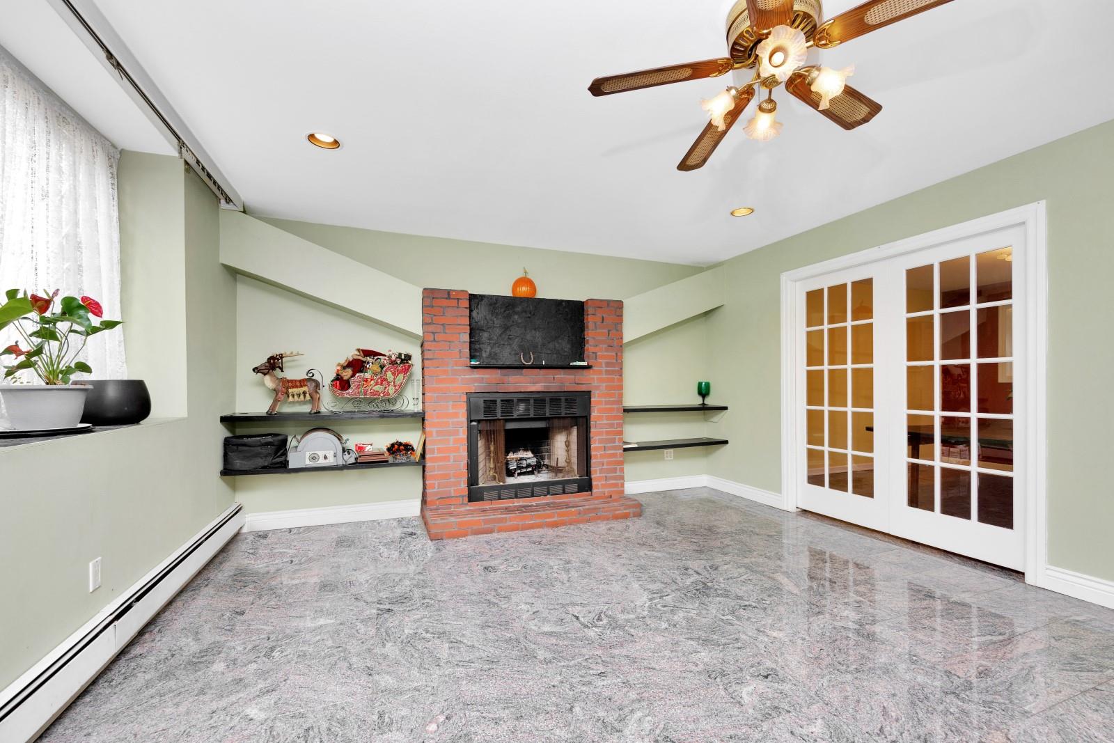 #4 photo, 80-04 Cowles Court, クイーンズ区 Middle Village , NY 11379