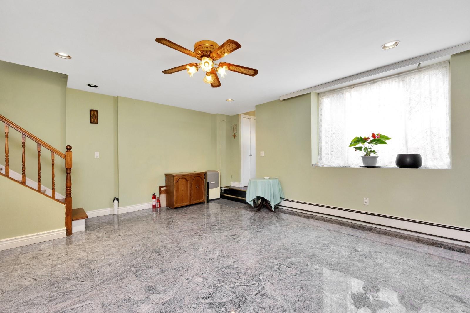 #6 photo, 80-04 Cowles Court, クイーンズ区 Middle Village , NY 11379