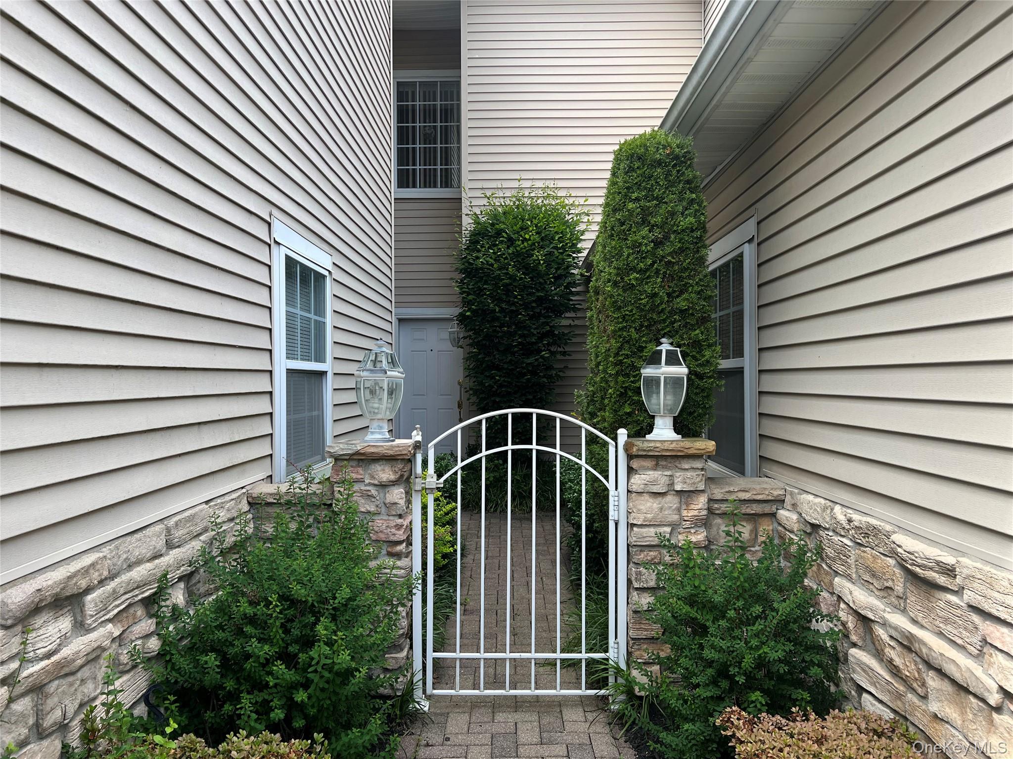 #3 photo, 85 Windwatch Drive, サフォーク郡 Hauppauge , NY 11788