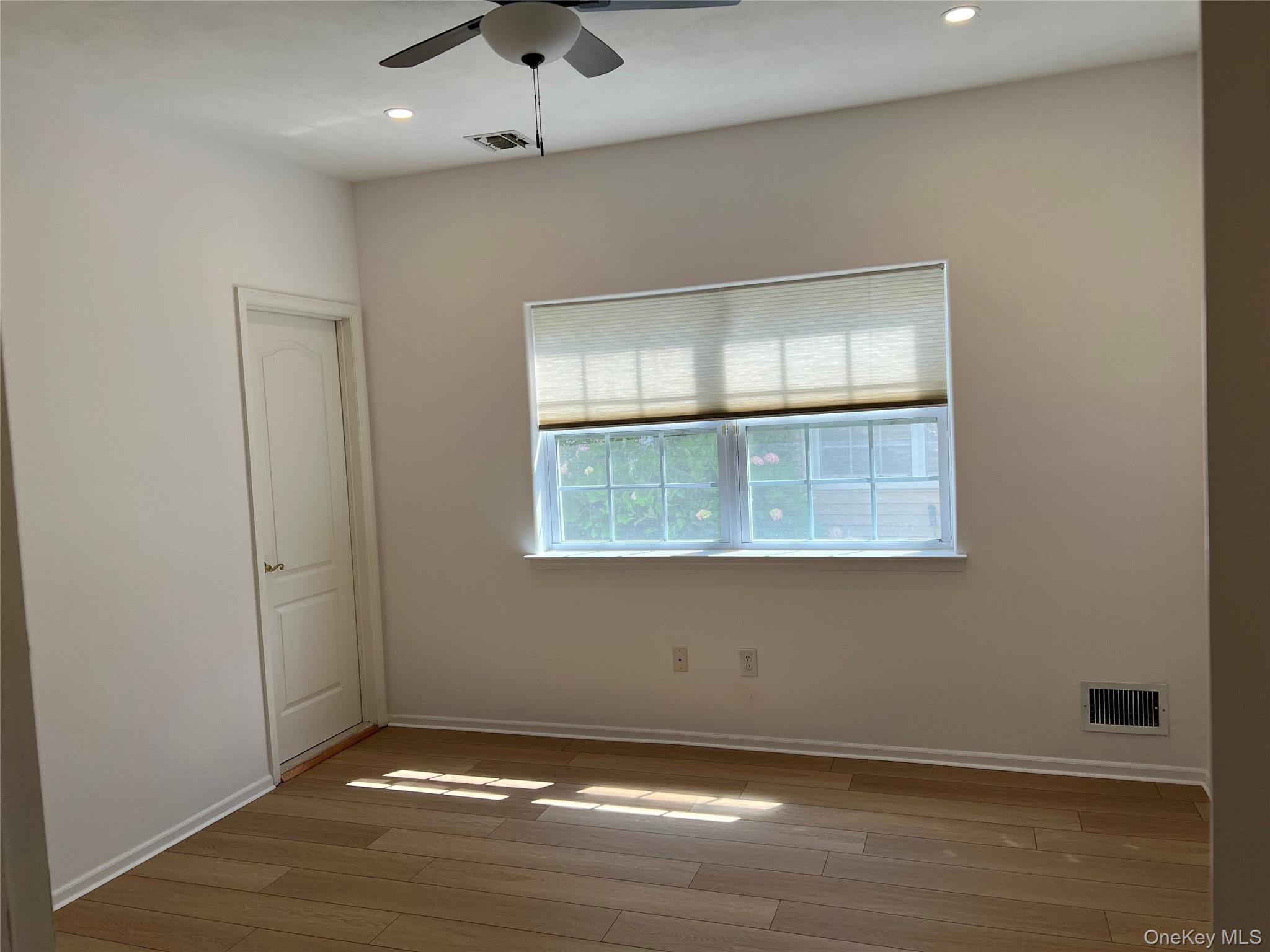 #6 photo, 85 Windwatch Drive, サフォーク郡 Hauppauge , NY 11788