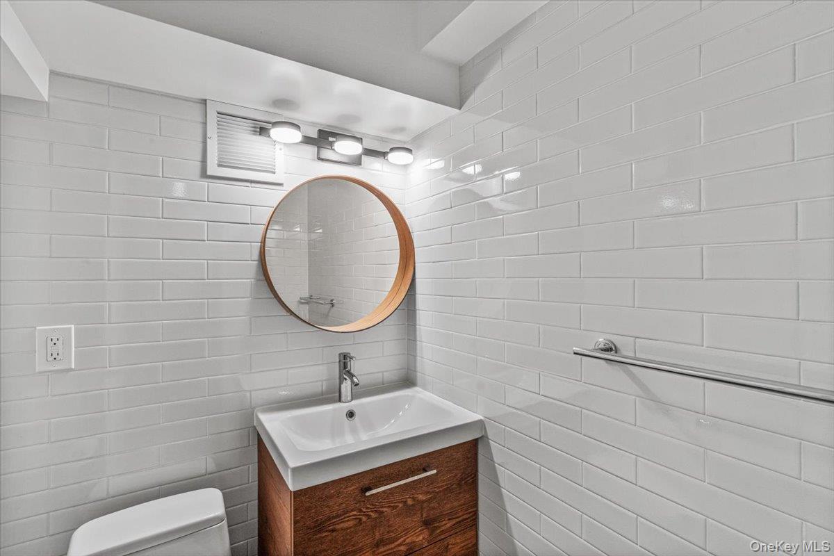 #12 photo, 99-40 63rd Road, クイーンズ区 Rego Park , NY 11374