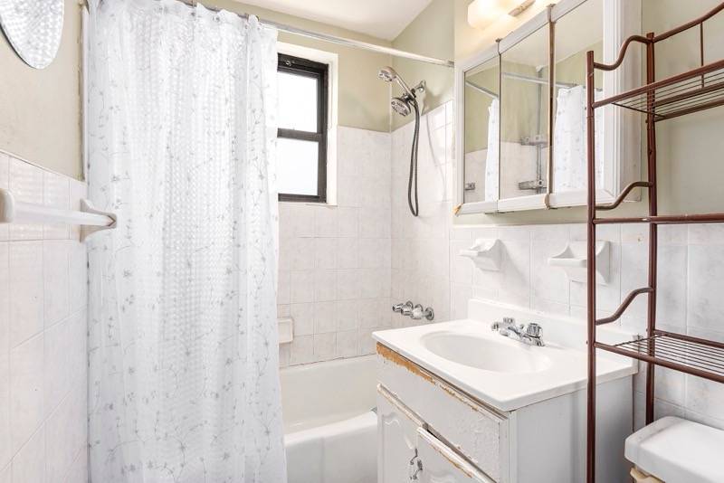 #5 photo, 1031 E 108th Street, #3C, ブルックリン区 Spring Creek , NY 11236