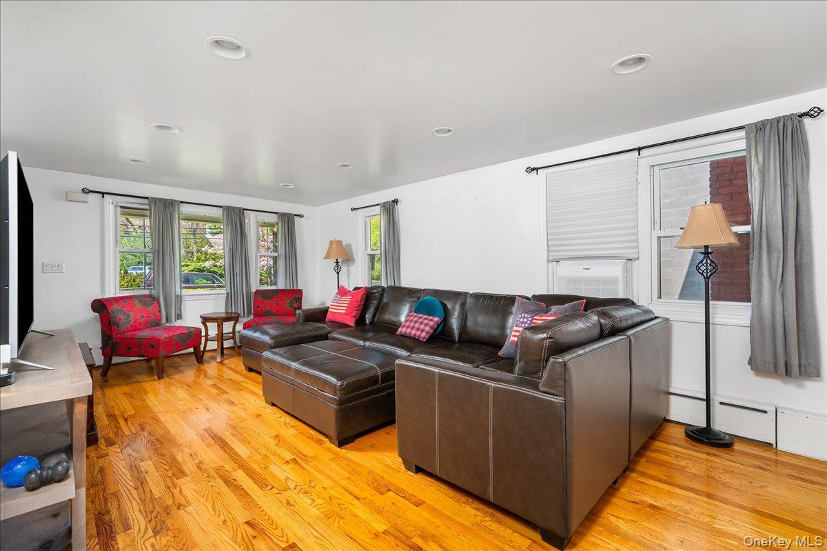 #4 photo, 516 Broadway, Hastings-on-Hudson , NY 10706