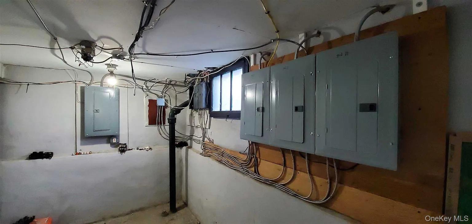 #6 photo, 77 Carroll Street, Poughkeepsie , NY 12601