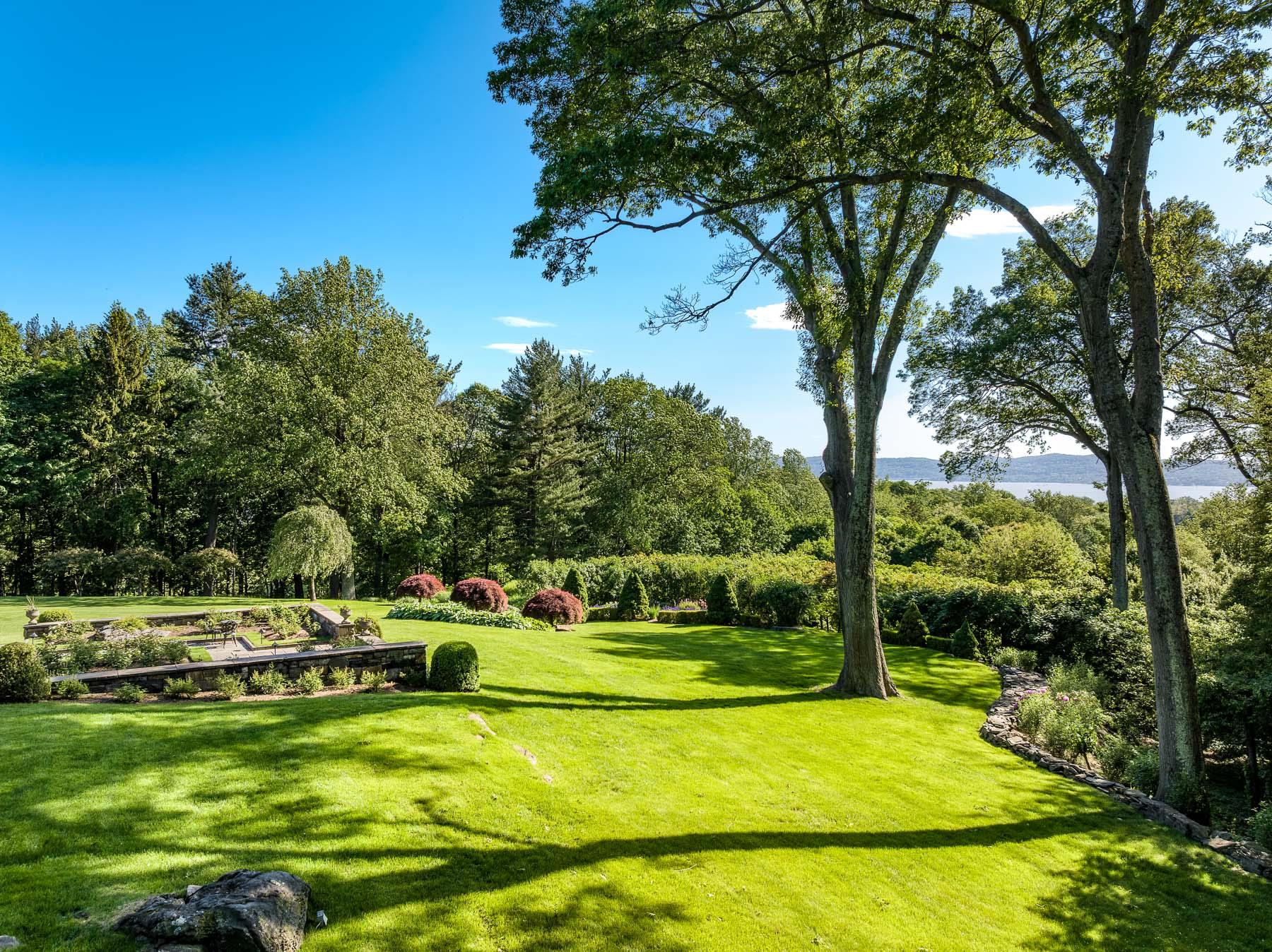 #18 photo, 842 Sleepy Hollow Road, Briarcliff Manor , NY 10510