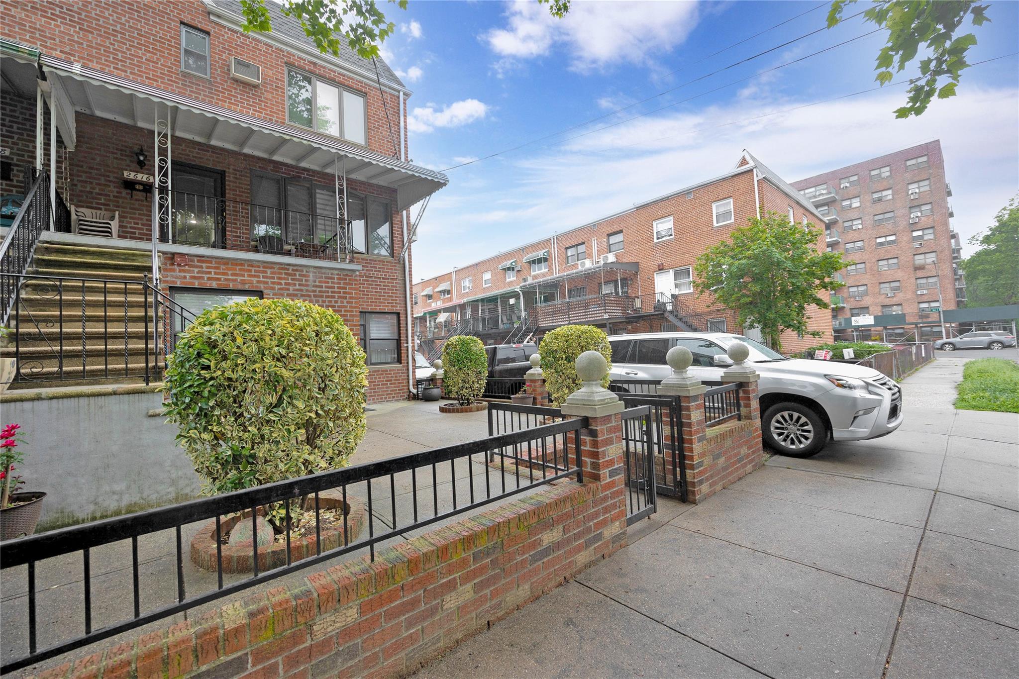 #2 photo, 2616 Brown Street, ブルックリン区 Brooklyn , NY 11235
