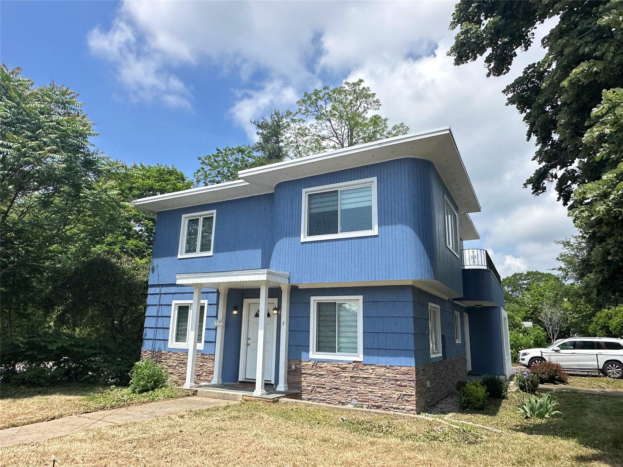 #1 photo, 7 Virginia Avenue, Port Washington , NY 11050
