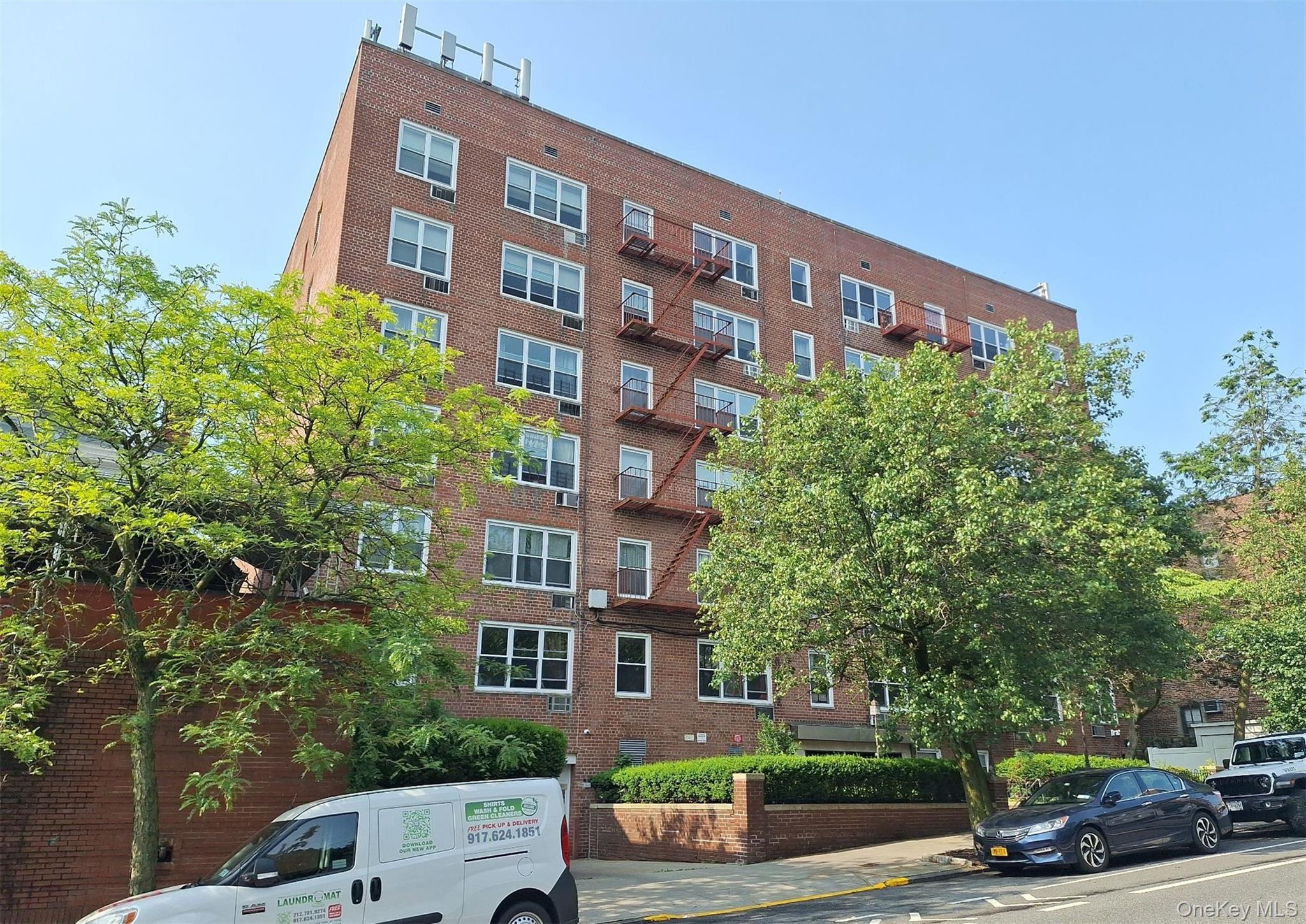 #2 photo, 5730 Mosholu Avenue, ブロンクス区 Bronx , NY 10471