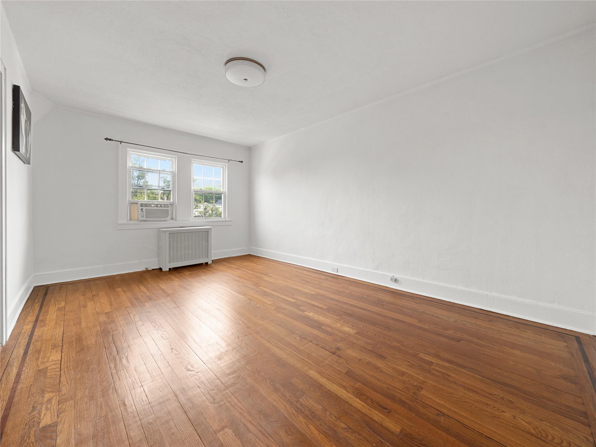 #16 photo, 35-05 167th Street, クイーンズ区 Flushing , NY 11358