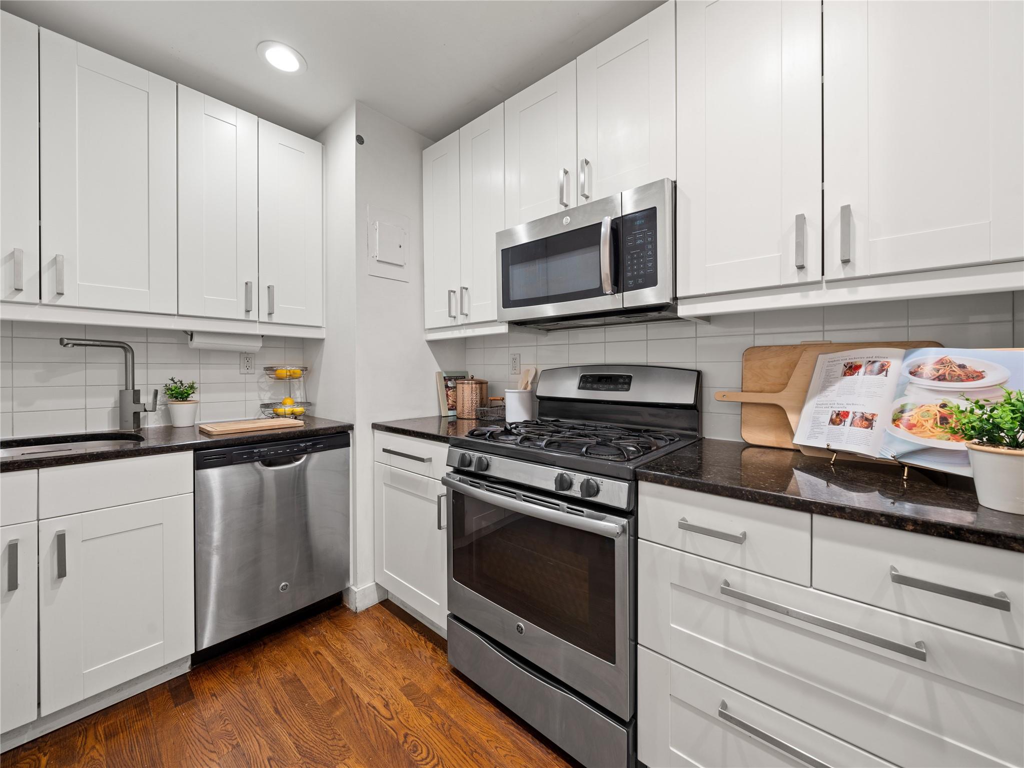 #2 photo, 35-05 167th Street, クイーンズ区 Flushing , NY 11358