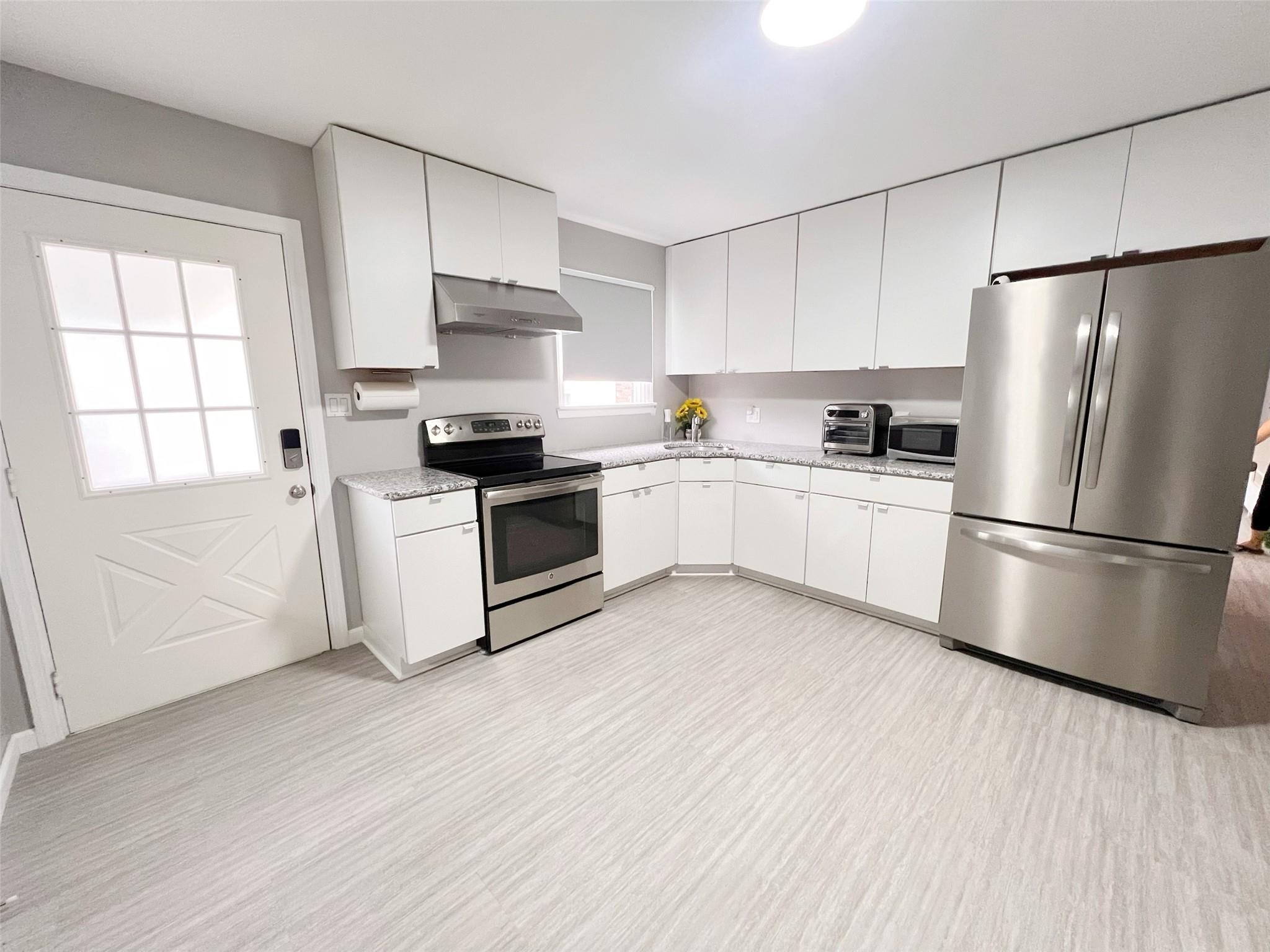 #2 photo, 44 Cherry Lane, ナッソー郡 Carle Place , NY 11514