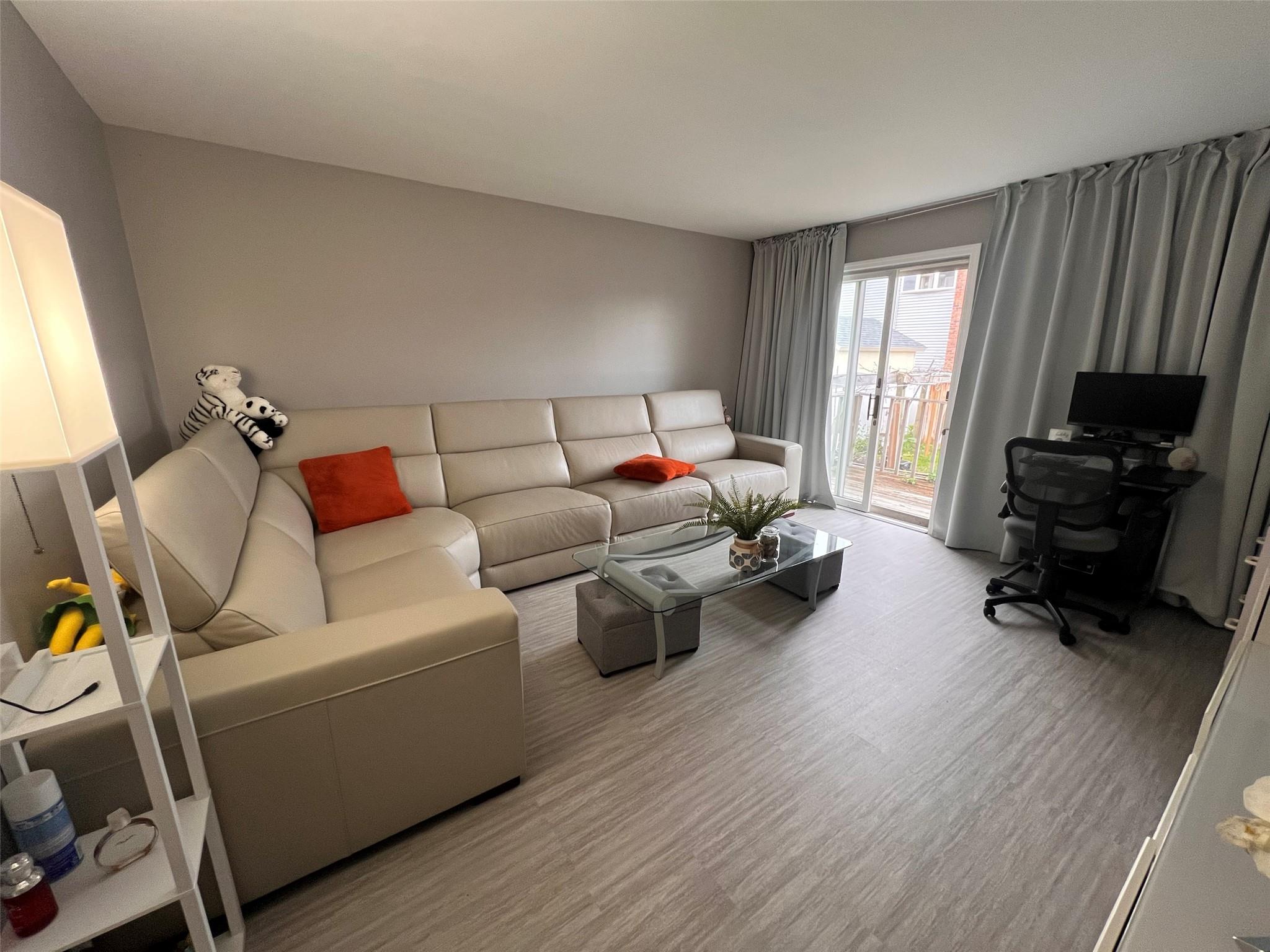 #8 photo, 44 Cherry Lane, ナッソー郡 Carle Place , NY 11514