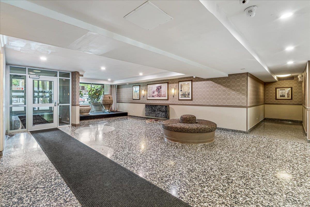 #15 photo, 211-40 18TH Avenue, كوينز Bayside , NY 11360