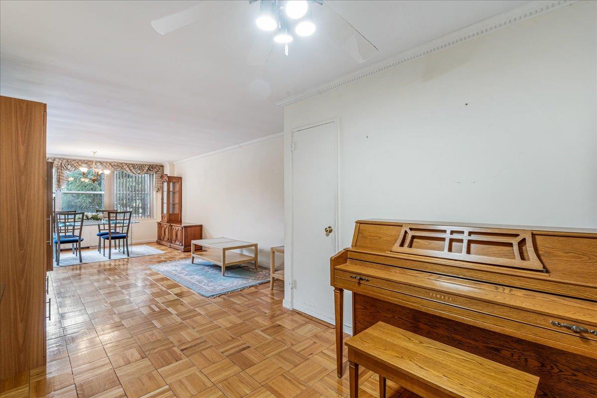 #3 photo, 211-40 18TH Avenue, كوينز Bayside , NY 11360