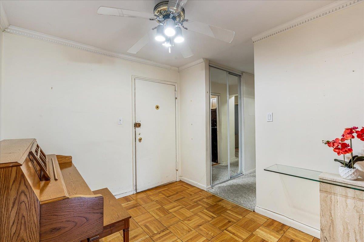 #4 photo, 211-40 18TH Avenue, كوينز Bayside , NY 11360