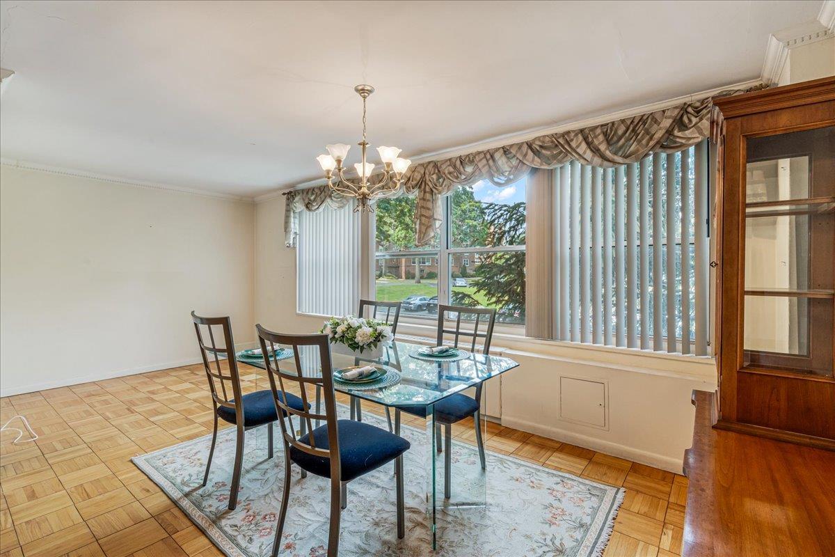 #6 photo, 211-40 18TH Avenue, كوينز Bayside , NY 11360