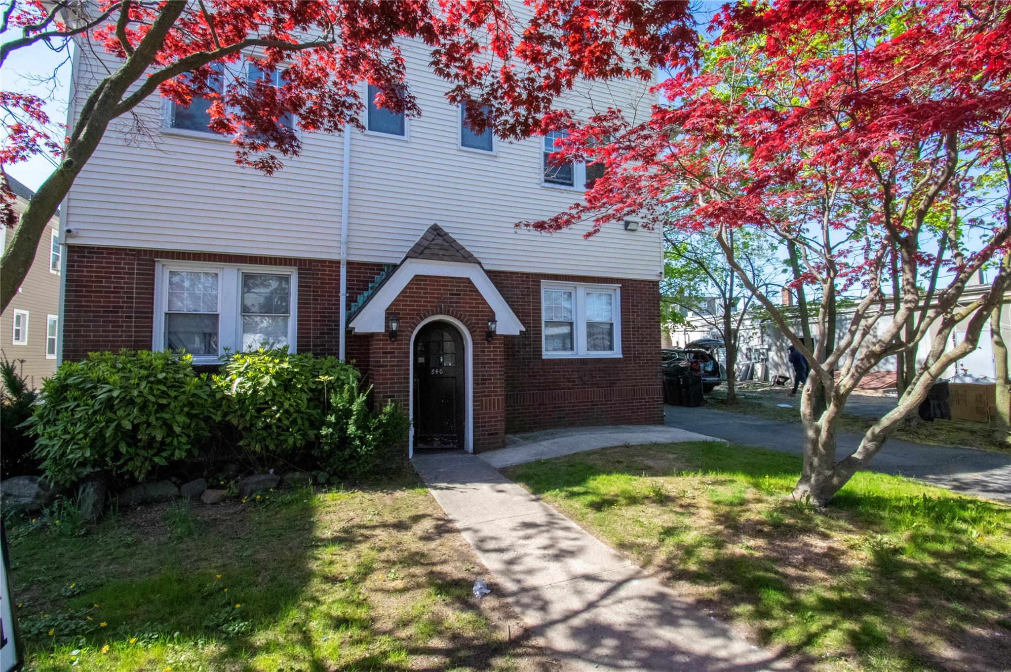 #1 photo, 840 Seaman Avenue, North Baldwin , NY 11510