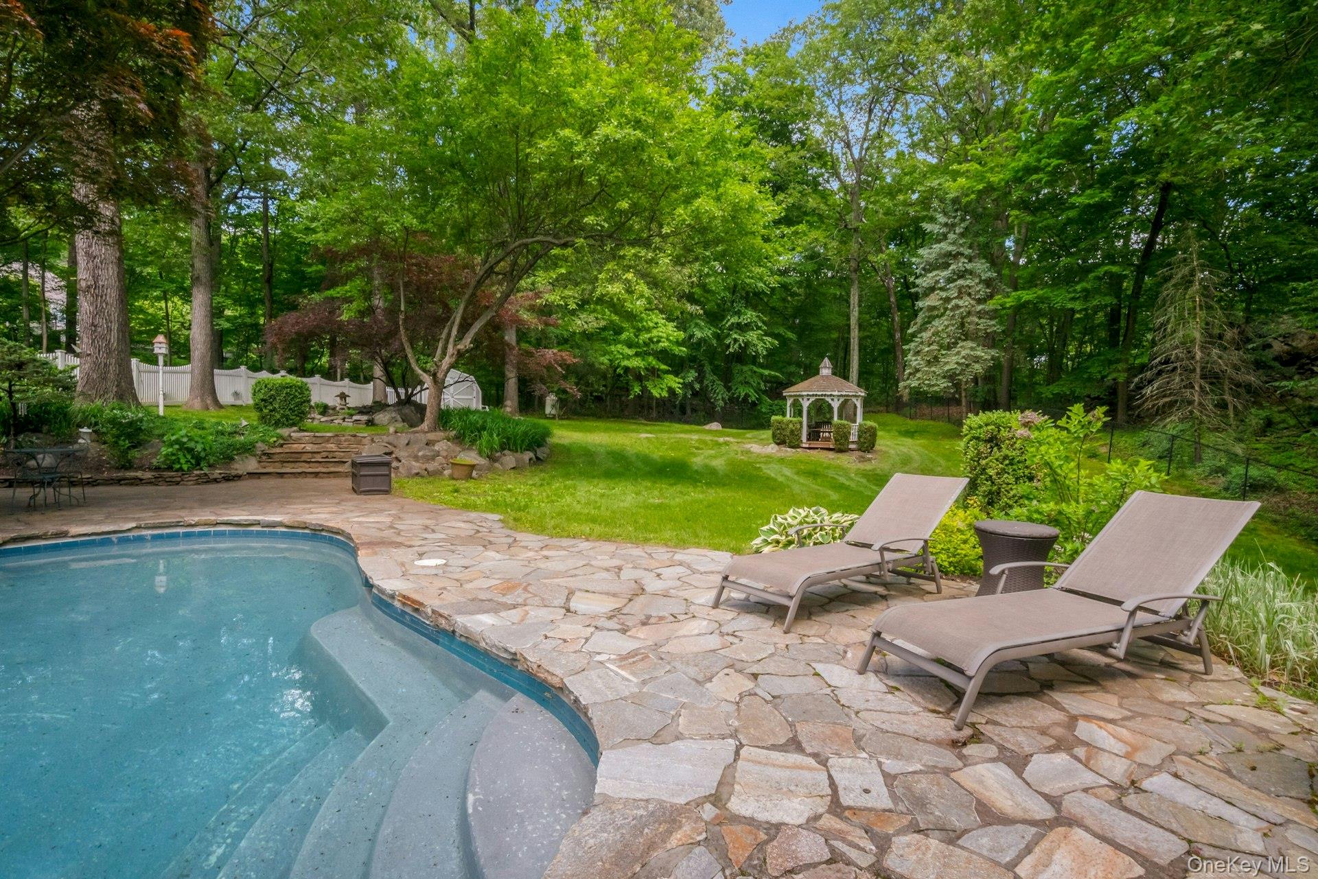 #7 photo, 12 Woodland Court, Bedford , NY 10506