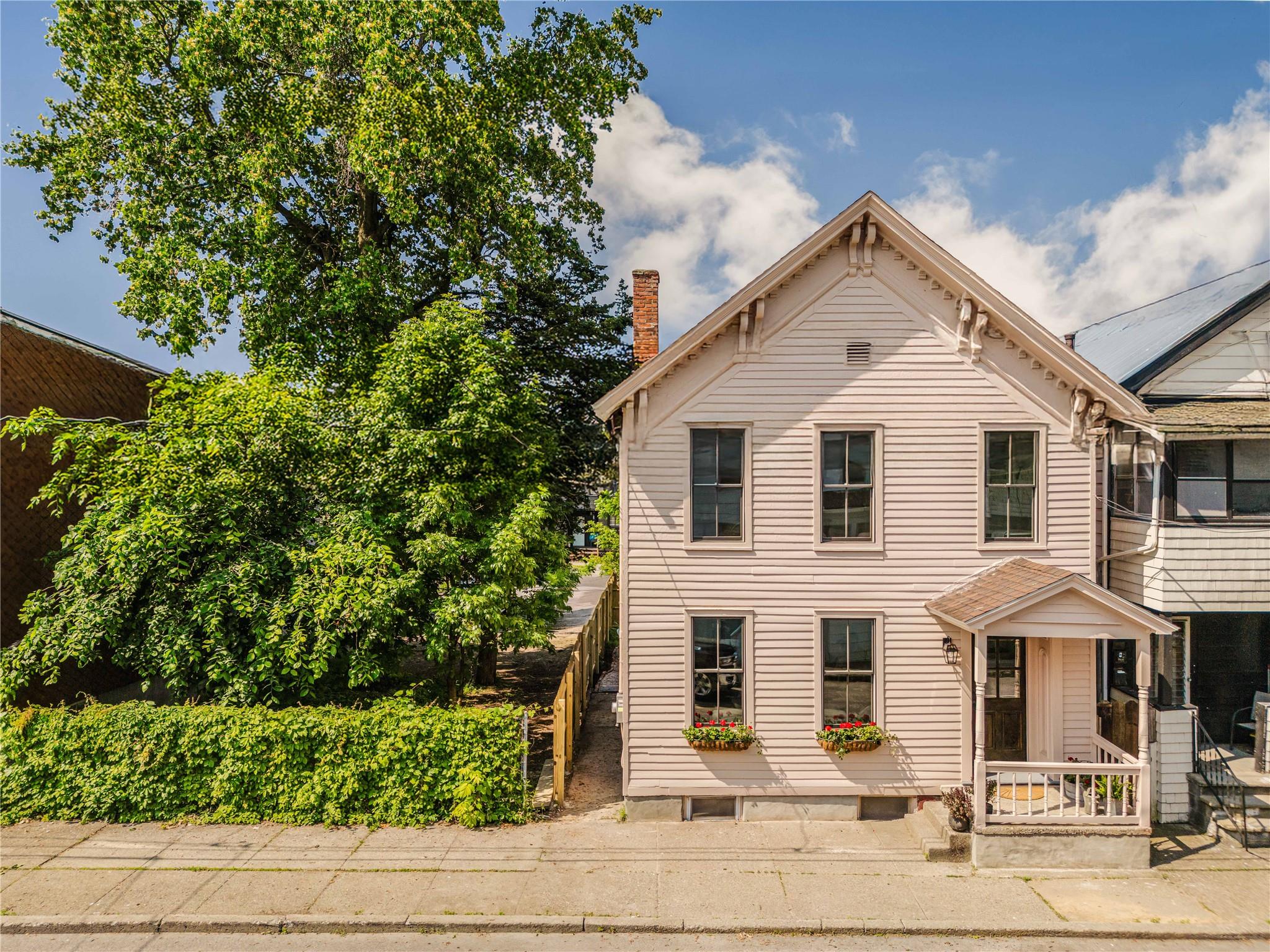 #1 photo, 225 Robinson Street, Hudson , NY 12534