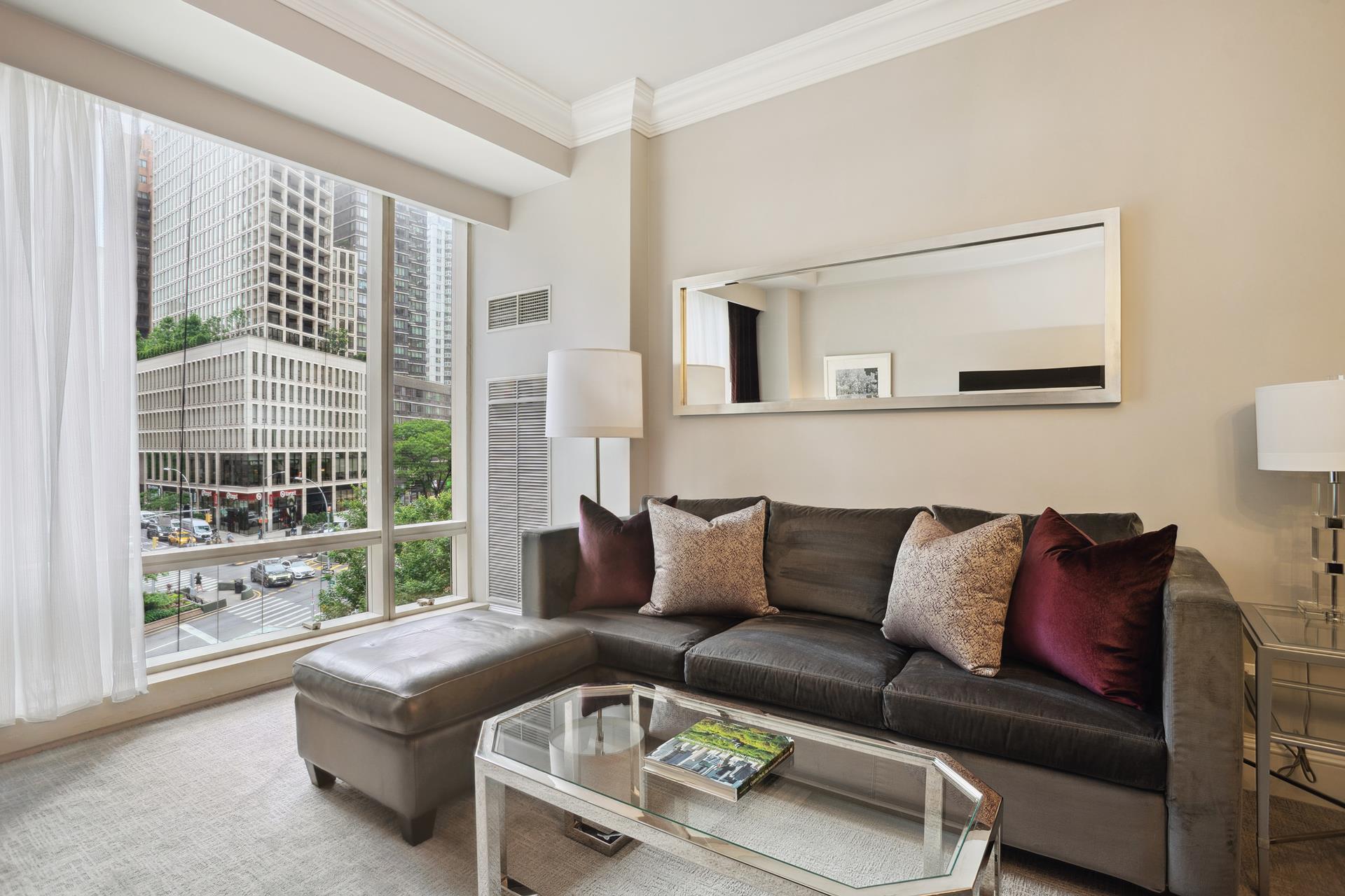 #4 photo, 1 CENTRAL Park W, マンハッタン Lincoln Square , NY 10023