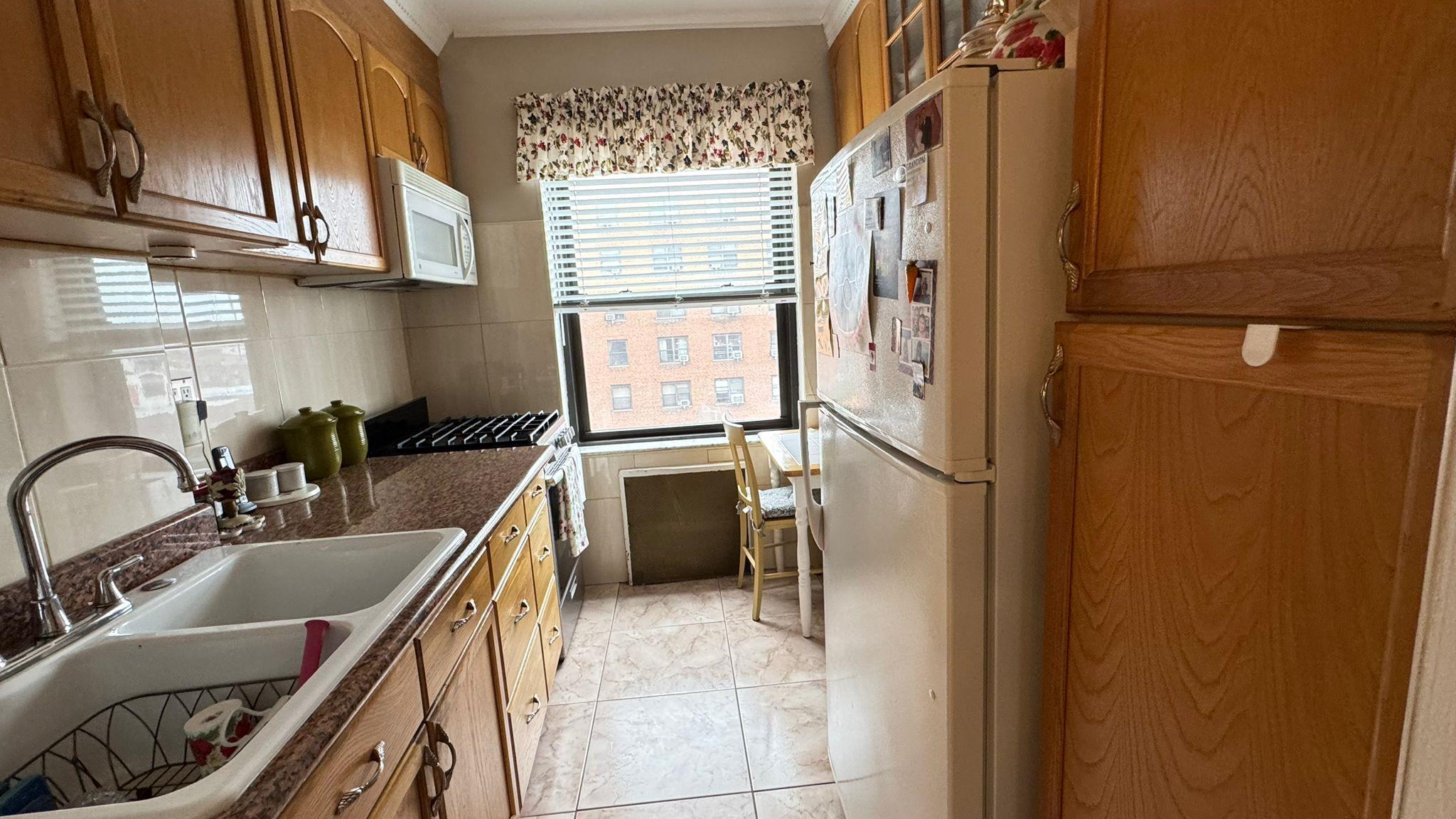 #8 photo, 99-05 63rd Drive, 皇后區 雷哥公園 Rego Park , NY 11374