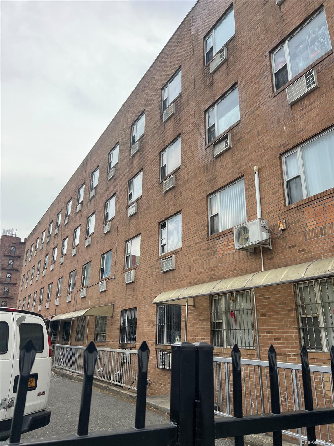 #2 photo, 55-05 98 Street, クイーンズ区 Corona , NY 11368