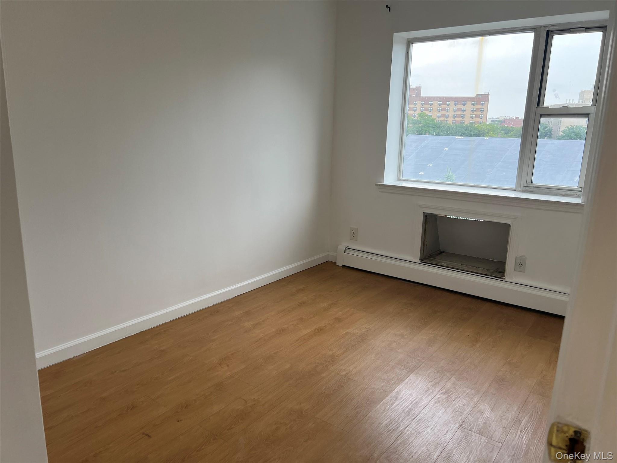 #3 photo, 55-05 98 Street, クイーンズ区 Corona , NY 11368