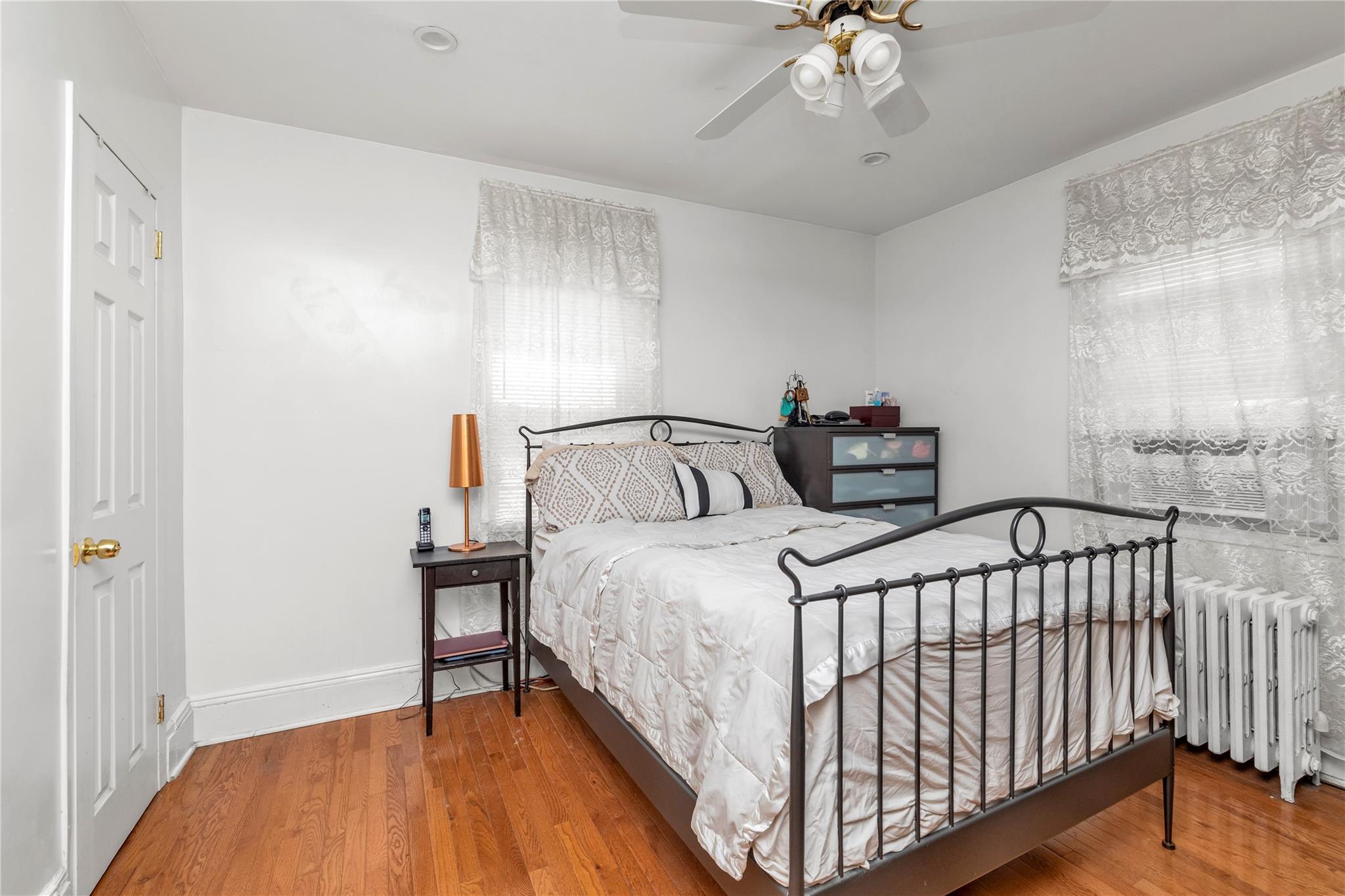 #10 photo, 181 Oak Street, West Hempstead , NY 11552