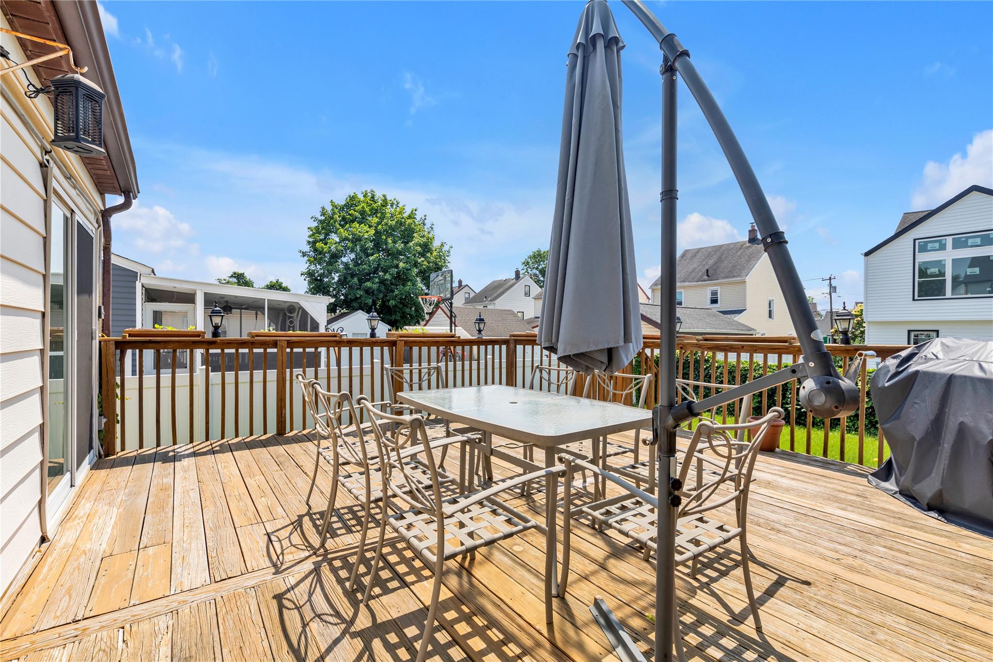 #15 photo, 181 Oak Street, West Hempstead , NY 11552