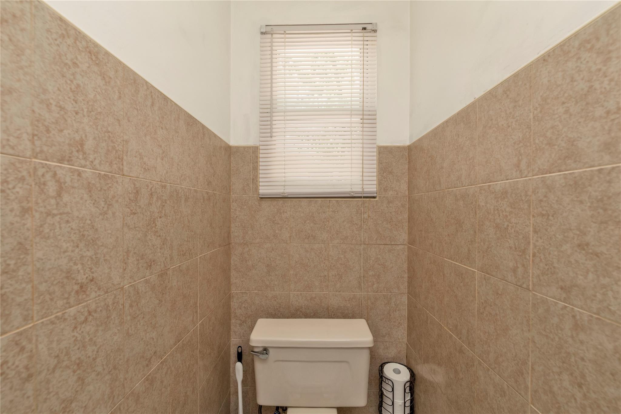 #9 photo, 181 Oak Street, West Hempstead , NY 11552