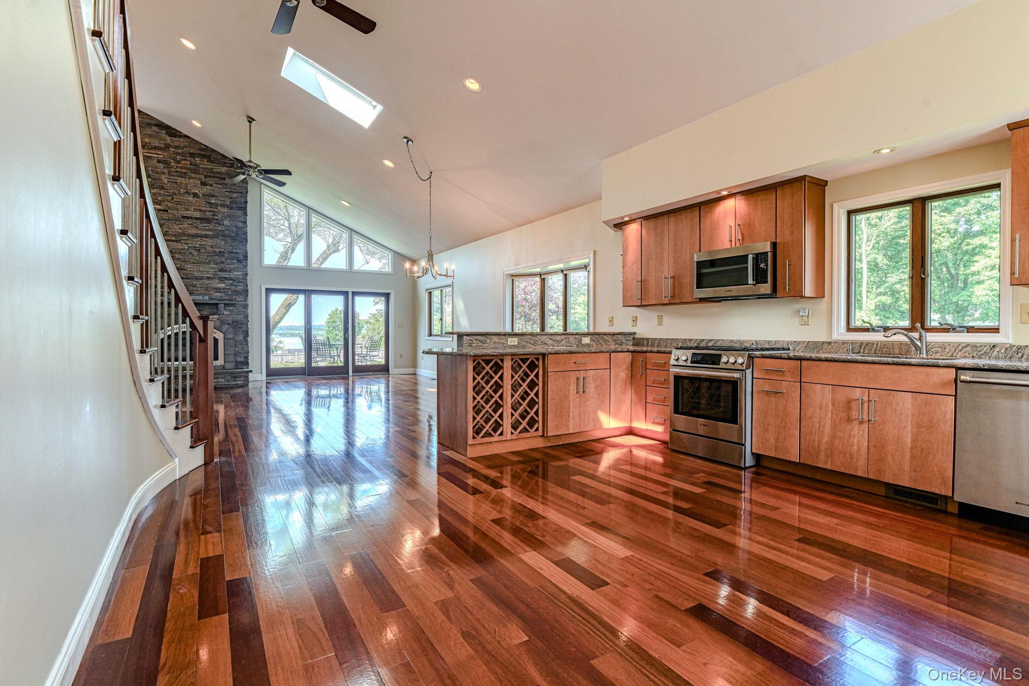 #5 photo, 6 Riverside Drive, Cornwall On Hudson , NY 12520