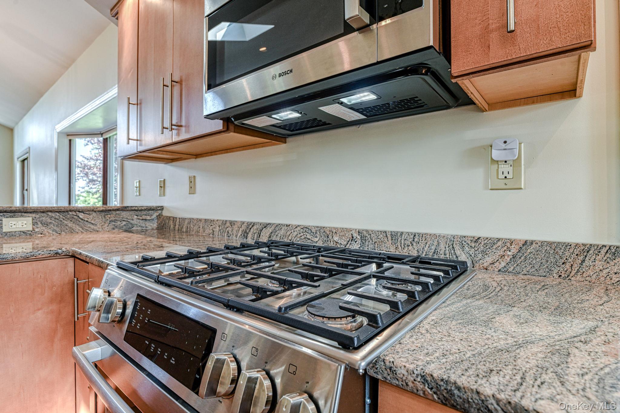 #8 photo, 6 Riverside Drive, Cornwall On Hudson , NY 12520