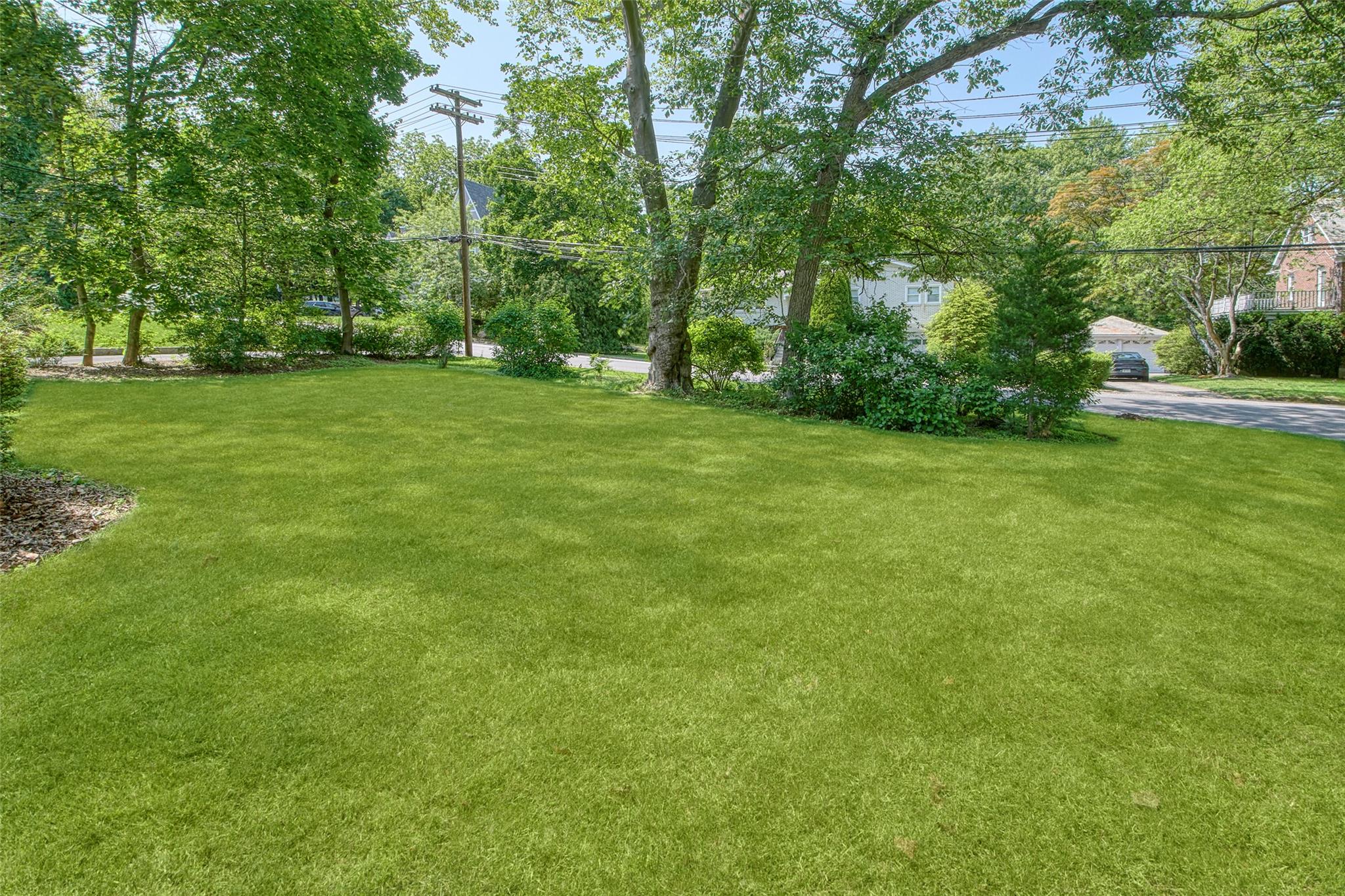 #5 photo, 2 Byworth Road, New Rochelle , NY 10804