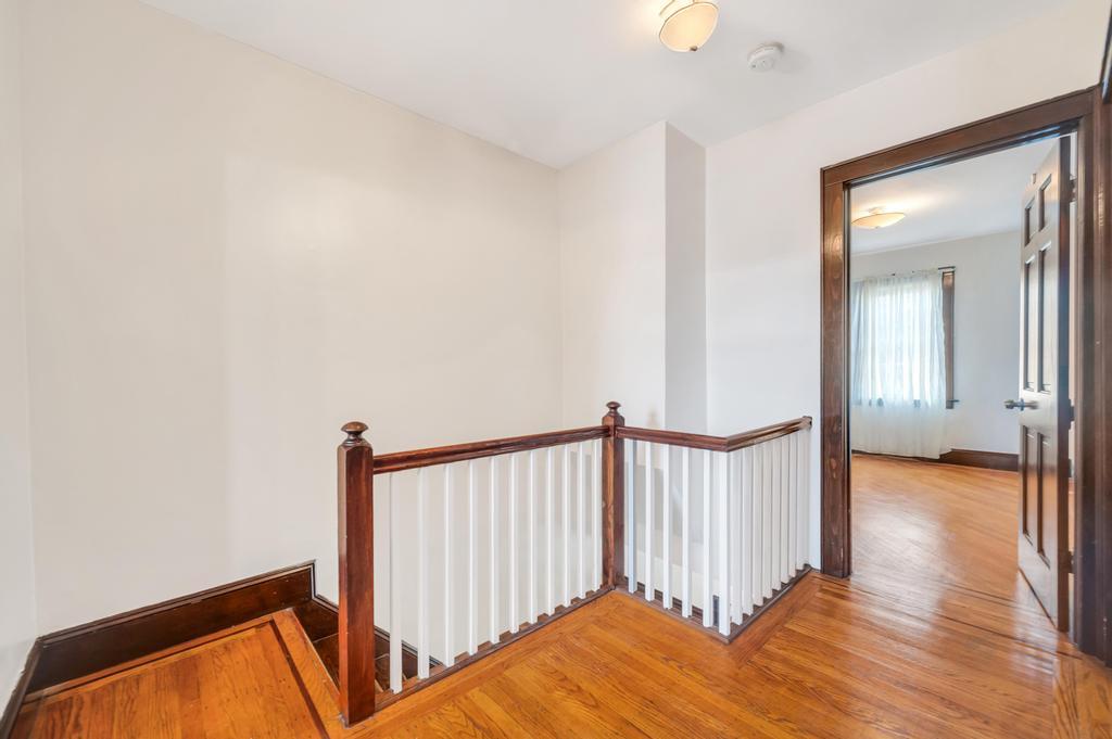 #18 photo, 11467 202nd Street, Saint Albans , NY 11412