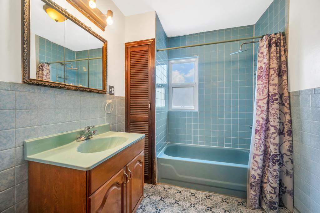 #19 photo, 11467 202nd Street, Saint Albans , NY 11412